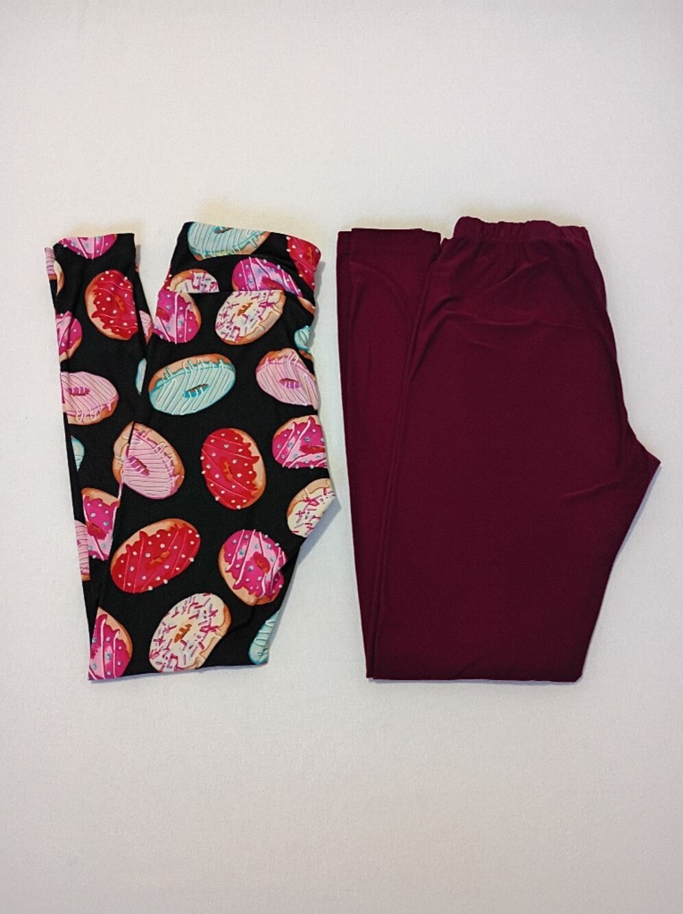 No Boundaries Lot Of 2 Size Small Lightweight Strech Leggings Donuts And Maroon